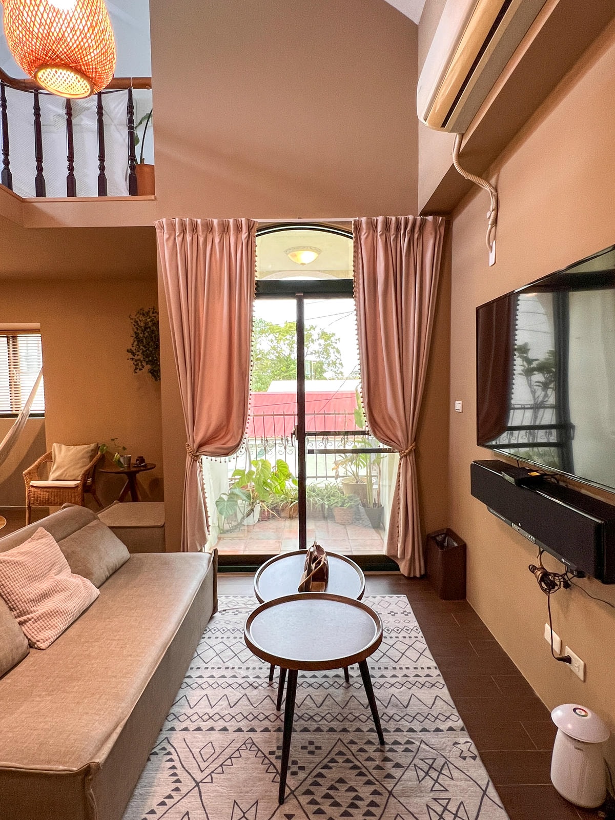 20250828-b9isj 20250828-b9isj