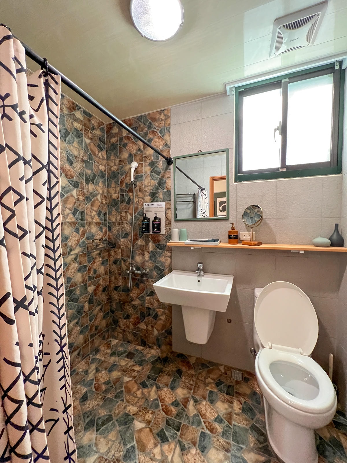 20250828-bqzof 20250828-bqzof