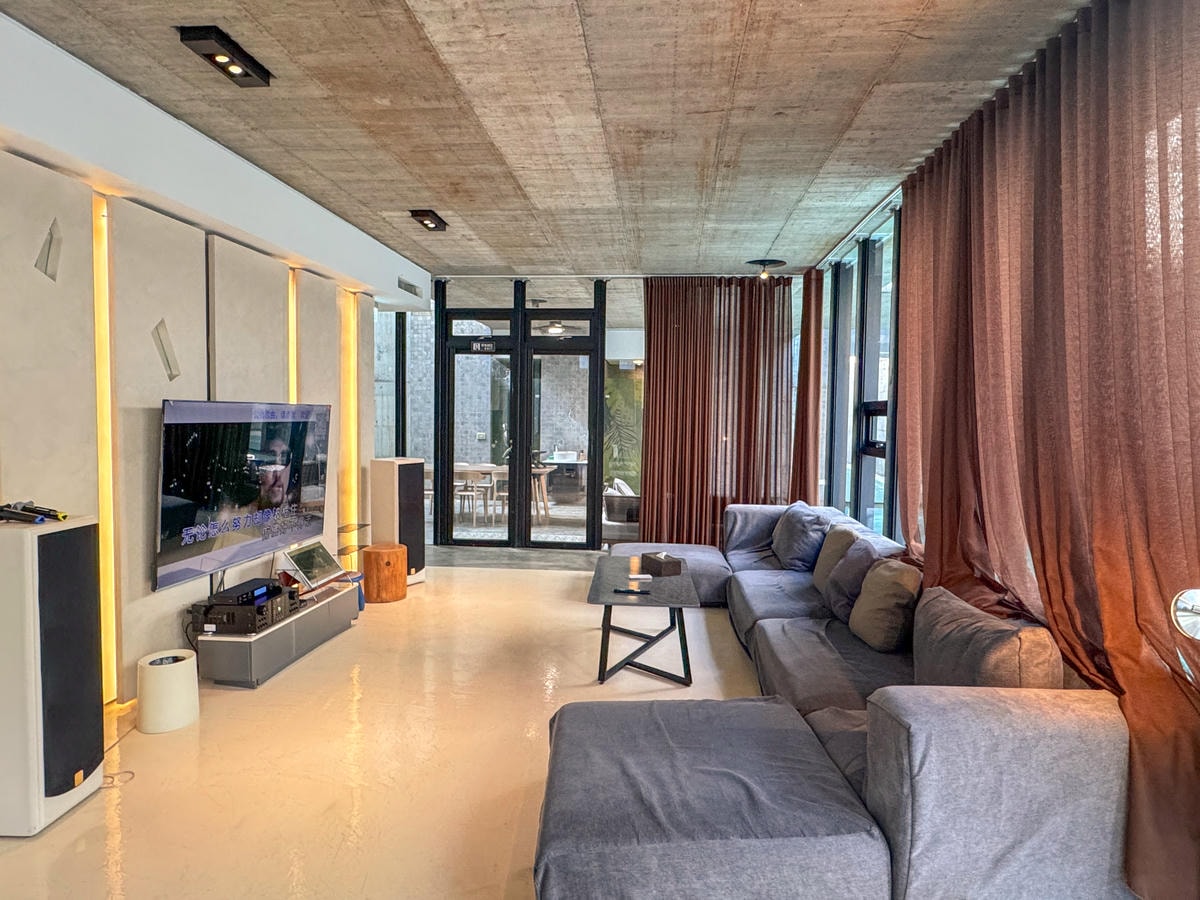 20250829-7q19k 20250829-7q19k