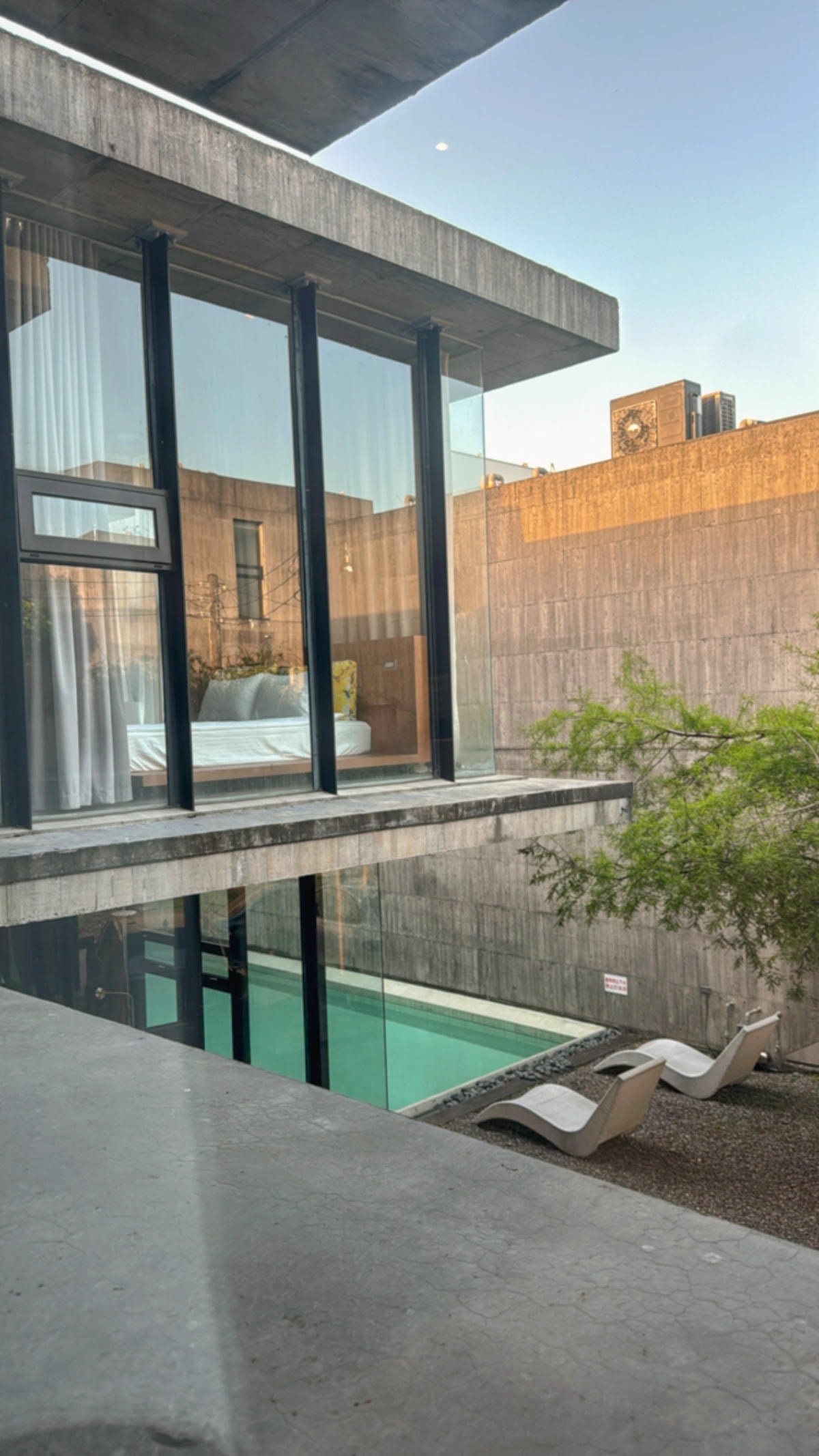 20250829-wbiuv 20250829-wbiuv