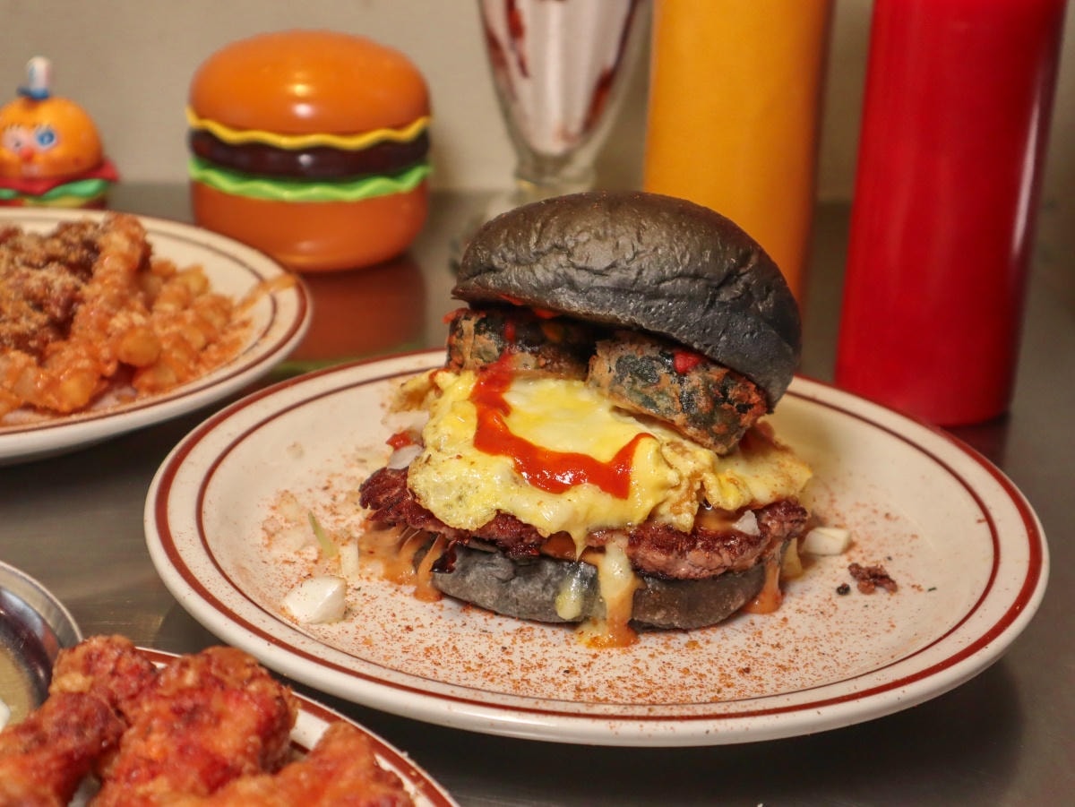 ❤美食分享❤【Bounce Back】台北東區宵夜族的天堂!手拍肉排、爆汁醬料的味蕾暴擊 🍔✨ - 第10張圖