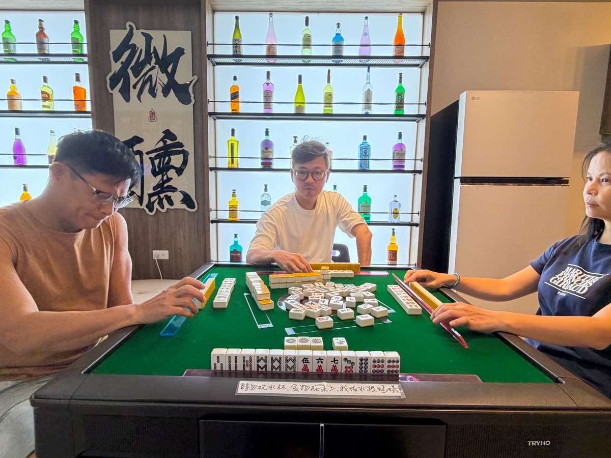 ❤旅宿分享❤【13 villa】宜蘭三星鄉十足好玩小包棟。颳風下雨也不怕！微醺酒牆 X 電動麻將 X KTV 舒心輕旅行