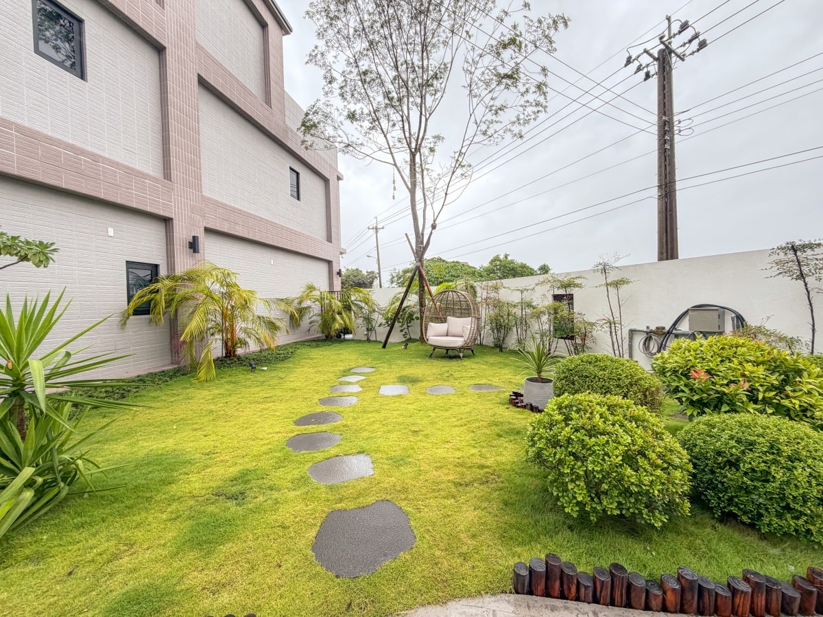 ❤旅宿分享❤【13 villa】宜蘭三星鄉十足好玩小包棟。颳風下雨也不怕！微醺酒牆 X 電動麻將 X KTV 舒心輕旅行