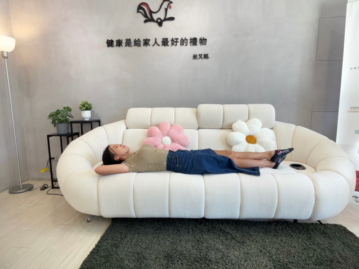 ❤家居分享❤【坐又銘沙發-桃園幸福門市】桃園沙發推薦|電動沙發、客製化沙發、貓抓布一次看! - 第13張圖