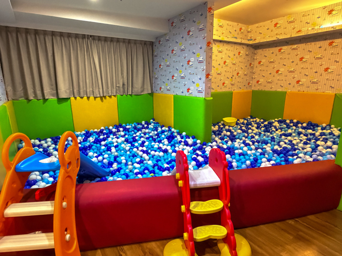 ❤旅宿分享❤【宮賞大飯店・賽車房】把《極速傳說》搬進現實!高雄最狂主題房、下午茶&早餐、兒童天地一次玩到飽 - 第33張圖