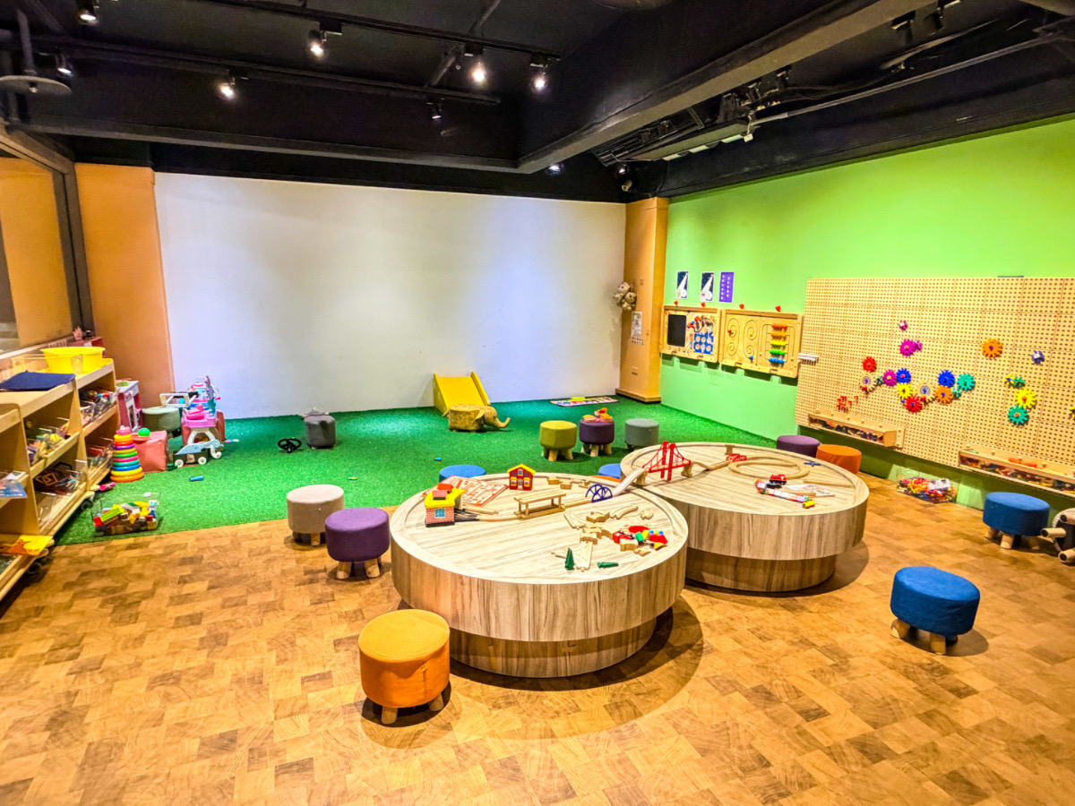 ❤旅宿分享❤【宮賞大飯店・賽車房】把《極速傳說》搬進現實!高雄最狂主題房、下午茶&早餐、兒童天地一次玩到飽 - 第30張圖