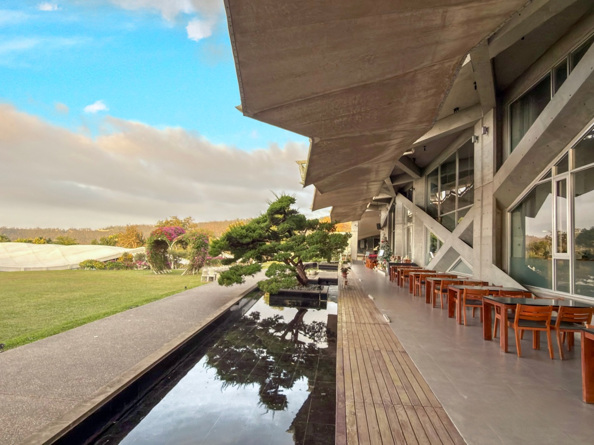 ❤旅宿分享❤【華山觀止一泊二食】住進雲霧與風月之間|清水模玻璃屋、觀景豪華套房、山景夜景與精緻套餐 - 第9張圖 ❤旅宿分享❤【華山觀止一泊二食】住進雲霧與風月之間|清水模玻璃屋、觀景豪華套房、山景夜景與精緻套餐