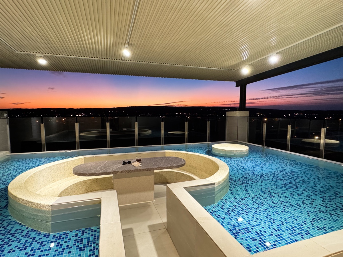 ❤旅宿分享❤【沄玥Villa】獨享國境之眼無邊際泳池｜一邊戲水一邊看日落的恆春夢幻包棟民宿