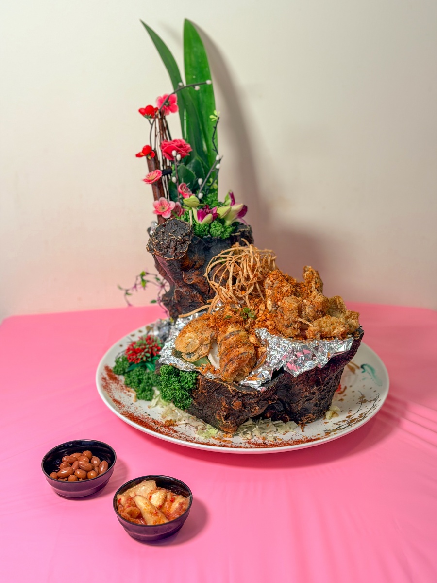 ❤美食分享❤【蟹老闆活海鮮】烏石港推薦海鮮餐廳｜好友餞行的那桌在地海味