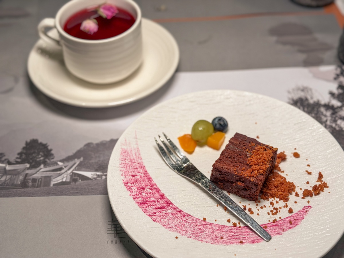 ❤旅宿分享❤【華山觀止一泊二食】住進雲霧與風月之間|清水模玻璃屋、觀景豪華套房、山景夜景與精緻套餐 - 第52張圖 ❤旅宿分享❤【華山觀止一泊二食】住進雲霧與風月之間|清水模玻璃屋、觀景豪華套房、山景夜景與精緻套餐