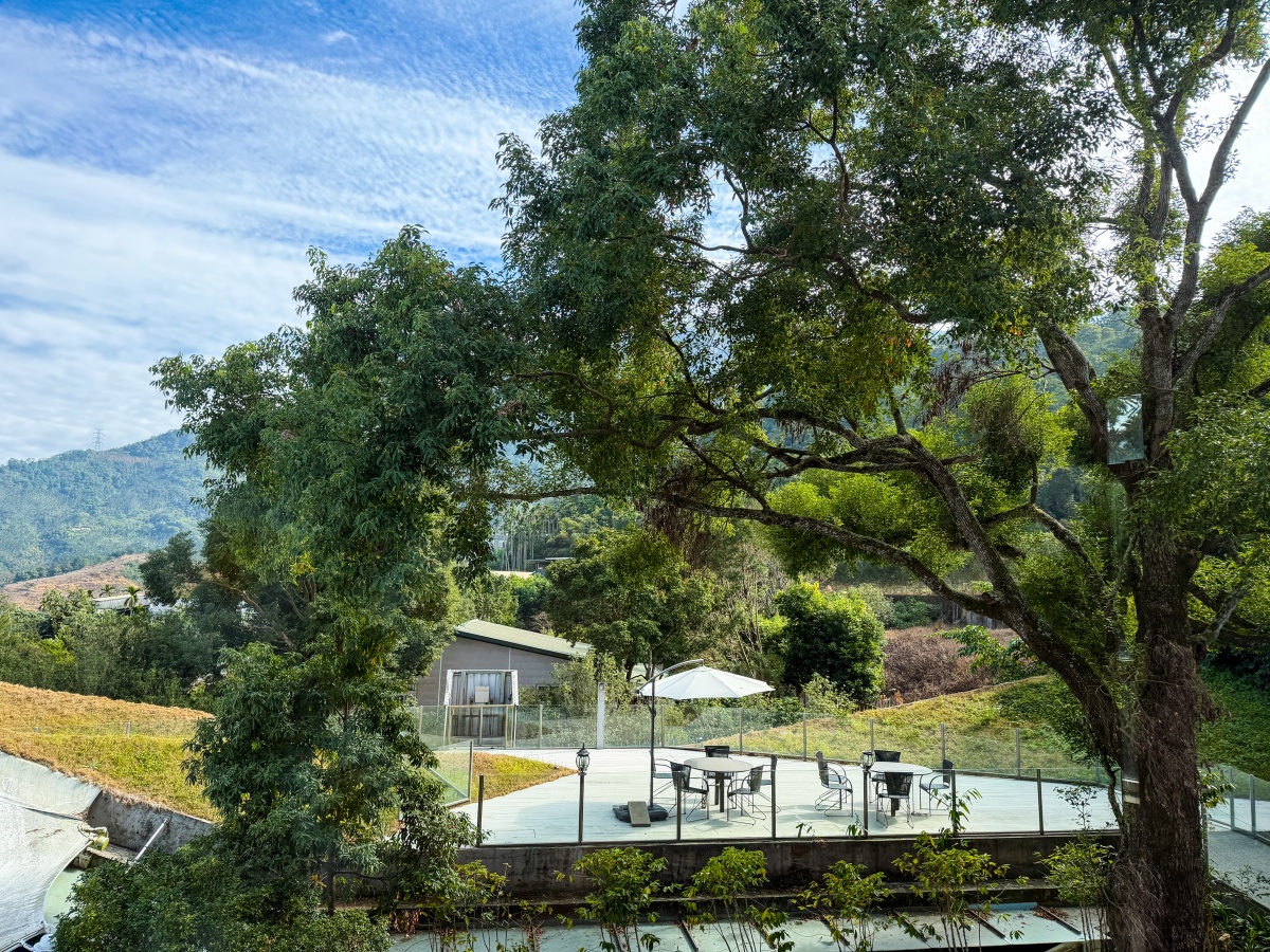❤旅宿分享❤【華山觀止一泊二食】住進雲霧與風月之間|清水模玻璃屋、觀景豪華套房、山景夜景與精緻套餐 - 第28張圖 ❤旅宿分享❤【華山觀止一泊二食】住進雲霧與風月之間|清水模玻璃屋、觀景豪華套房、山景夜景與精緻套餐