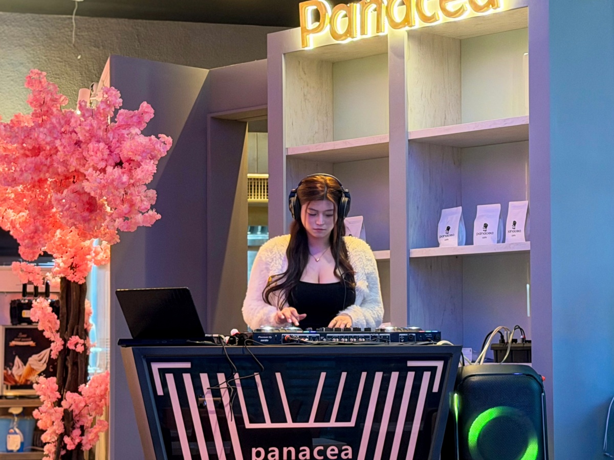 ❤美食分享❤【龍火 Panacea Cafe 新莊宏匯廣場】全台唯一 Coffee Raves 咖啡館｜日咖夜酒 × 黑蒜料理 × 精品咖啡一次體驗