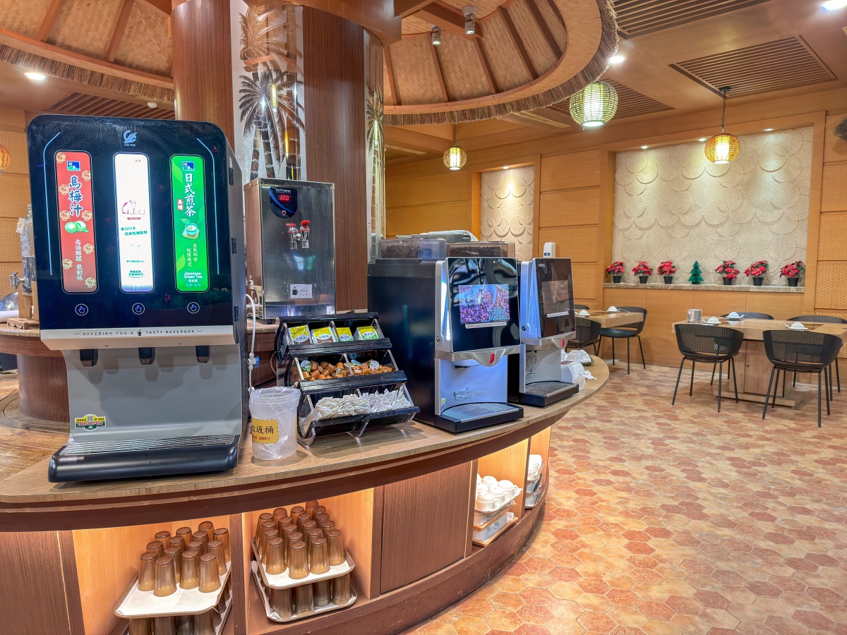 ❤旅宿分享❤【會來尖石溫泉渡假村】新竹尖石露營車推薦｜被落羽松包圍的懶人露營車，在森林裡醒來再去泡溫泉