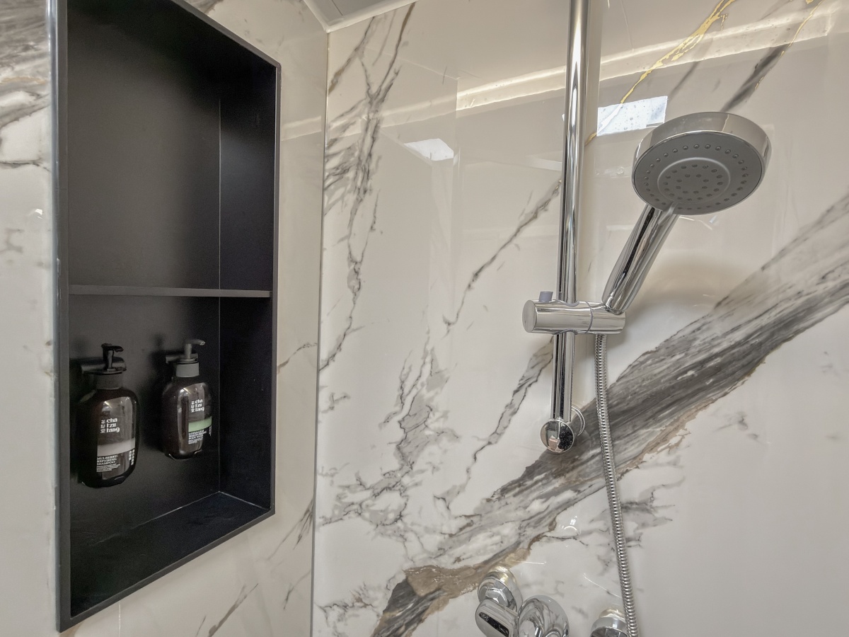 ❤旅宿分享❤【會來尖石溫泉渡假村】新竹尖石露營車推薦｜被落羽松包圍的懶人露營車，在森林裡醒來再去泡溫泉