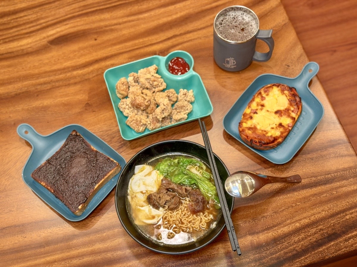 【保國衛民|漫畫包廂.共享空間.高雄九如店】高雄包廂漫畫店推薦。火車站附近漫畫包廂,獨立包廂計時制、安靜不被打擾 - 第39張圖 【保國衛民|漫畫包廂.共享空間.高雄九如店】高雄包廂漫畫店推薦。火車站附近漫畫包廂,獨立包廂計時制、安靜不被打擾