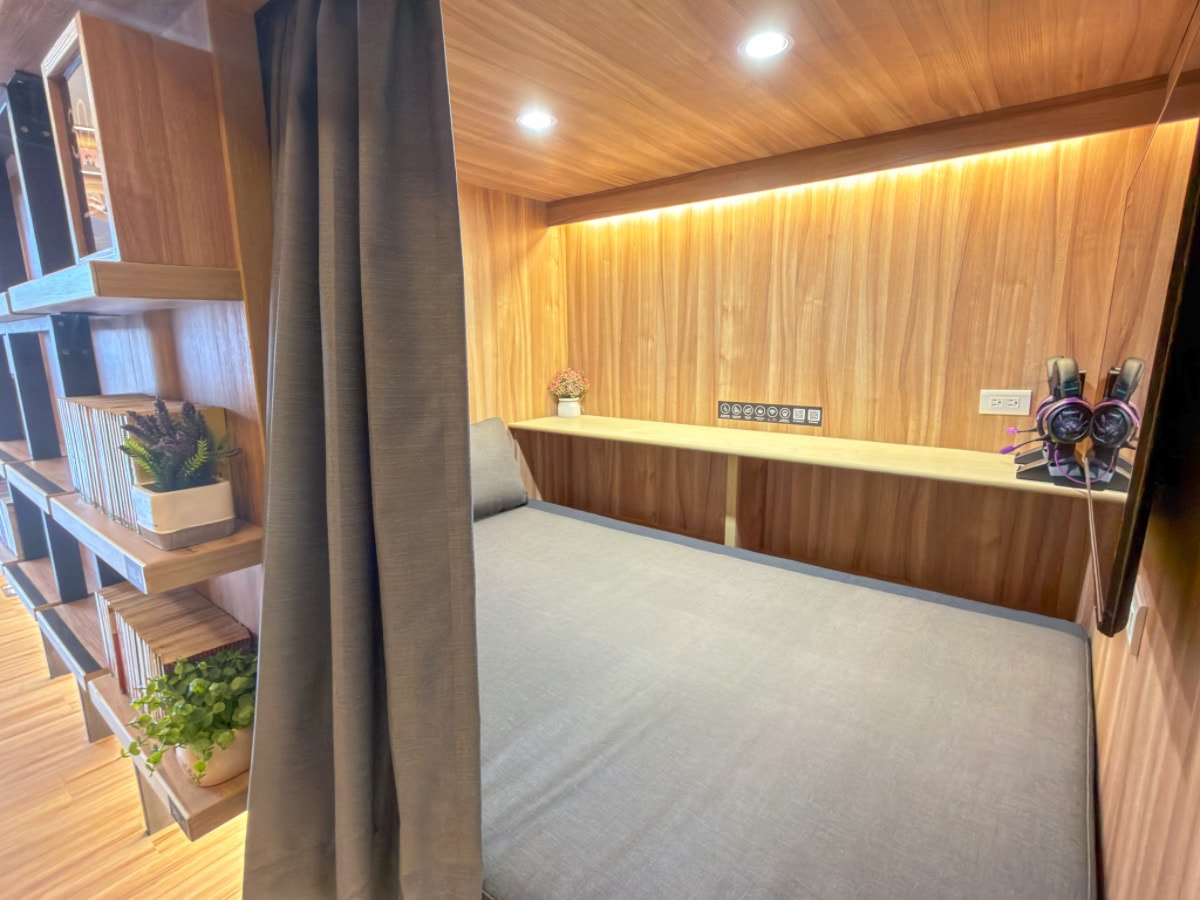 【保國衛民|漫畫包廂.共享空間.高雄九如店】高雄包廂漫畫店推薦。火車站附近漫畫包廂,獨立包廂計時制、安靜不被打擾 - 第24張圖 【保國衛民|漫畫包廂.共享空間.高雄九如店】高雄包廂漫畫店推薦。火車站附近漫畫包廂,獨立包廂計時制、安靜不被打擾