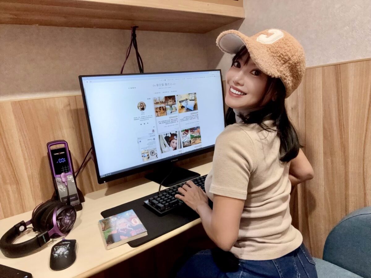 【保國衛民|漫畫包廂.共享空間.高雄九如店】高雄包廂漫畫店推薦。火車站附近漫畫包廂,獨立包廂計時制、安靜不被打擾 - 第22張圖 【保國衛民|漫畫包廂.共享空間.高雄九如店】高雄包廂漫畫店推薦。火車站附近漫畫包廂,獨立包廂計時制、安靜不被打擾