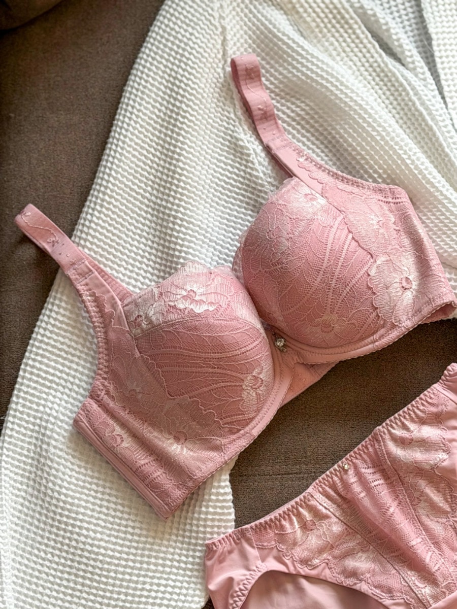 ❤產品分享❤【依夢內衣】奈米涼感機能內衣實穿分享｜夏天不悶不黏的秘密