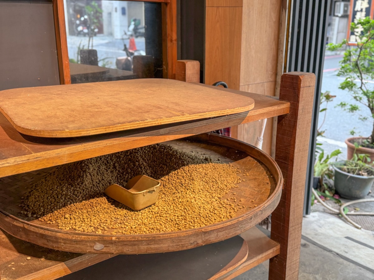 ❤產品分享❤ 【新味醬油食品工廠】傳承近百年的古法釀造，從產地到餐桌的職人滋味（台灣百大伴手禮）