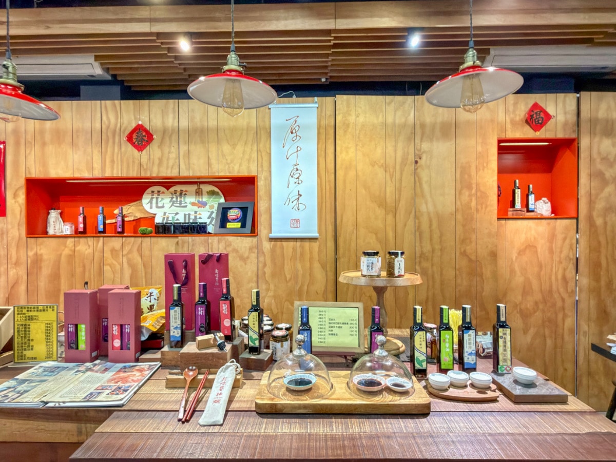 ❤產品分享❤ 【新味醬油食品工廠】傳承近百年的古法釀造，從產地到餐桌的職人滋味（台灣百大伴手禮）