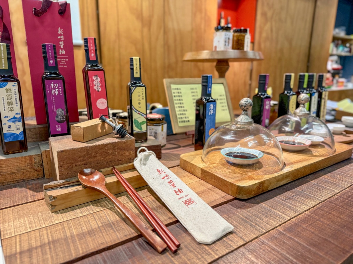 ❤產品分享❤ 【新味醬油食品工廠】傳承近百年的古法釀造，從產地到餐桌的職人滋味（台灣百大伴手禮）