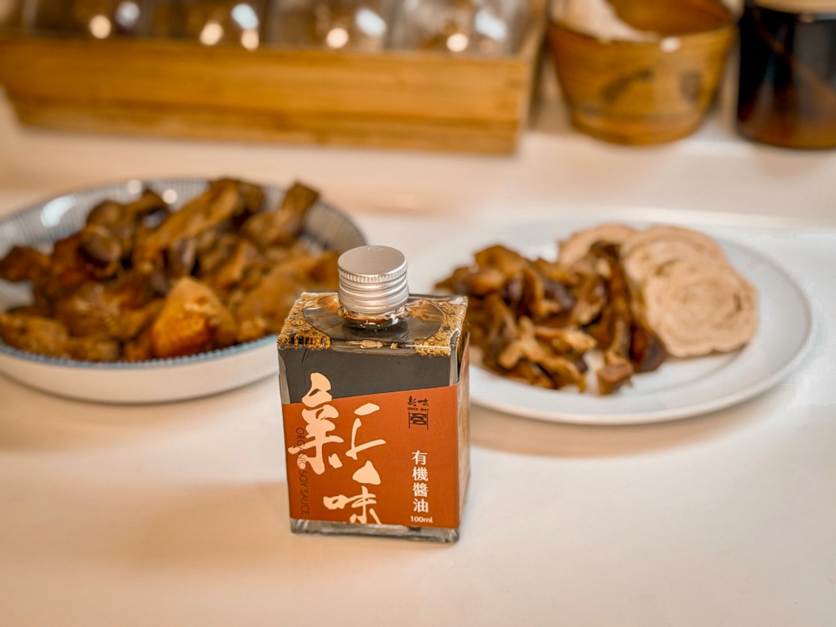 ❤產品分享❤ 【新味醬油食品工廠】傳承近百年的古法釀造，從產地到餐桌的職人滋味（台灣百大伴手禮）