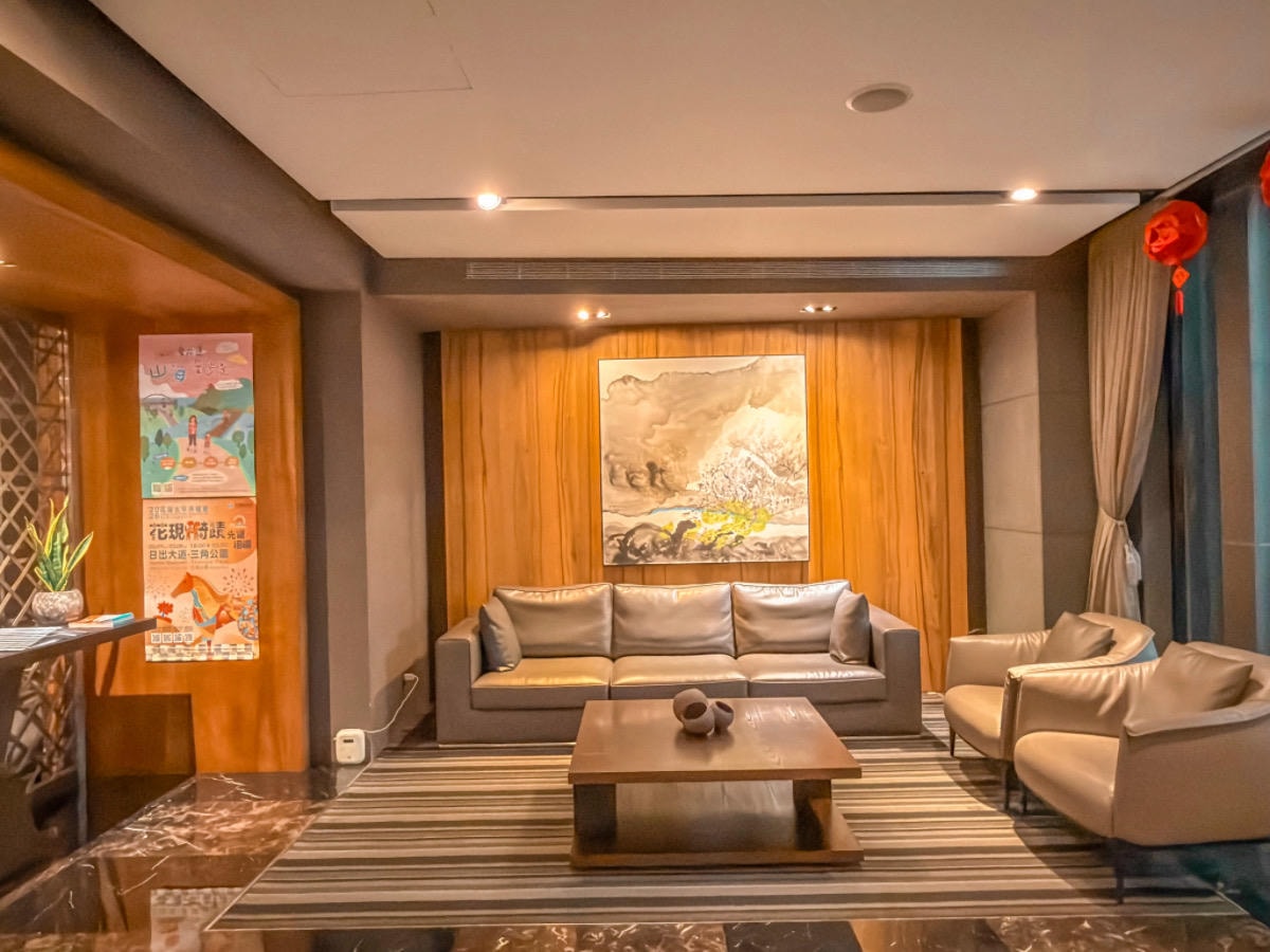 ❤旅宿分享❤【花蓮假期飯店 Hualien Holiday Hotel】市區質感住宿推薦，親子友善＋停車充電一次到位