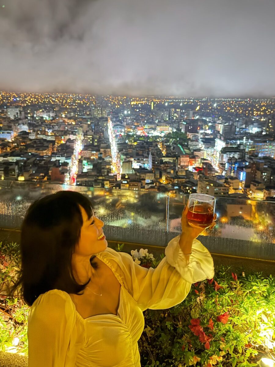 ❤旅宿分享❤【村却國際溫泉酒店】宜蘭羅東五星級溫泉飯店推薦｜（限時開團：一泊二食專案 2大送2小）270度百萬夜景 × 雙湯溫泉客房 × 星空酒吧微醺之夜