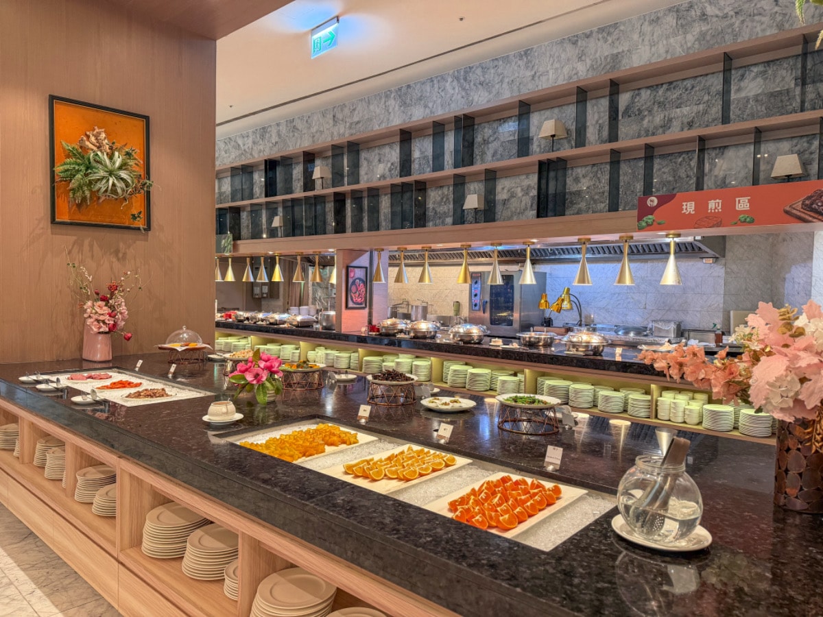 ❤旅宿分享❤【村却國際溫泉酒店】宜蘭羅東五星級溫泉飯店推薦｜（限時開團：一泊二食專案 2大送2小）270度百萬夜景 × 雙湯溫泉客房 × 星空酒吧微醺之夜