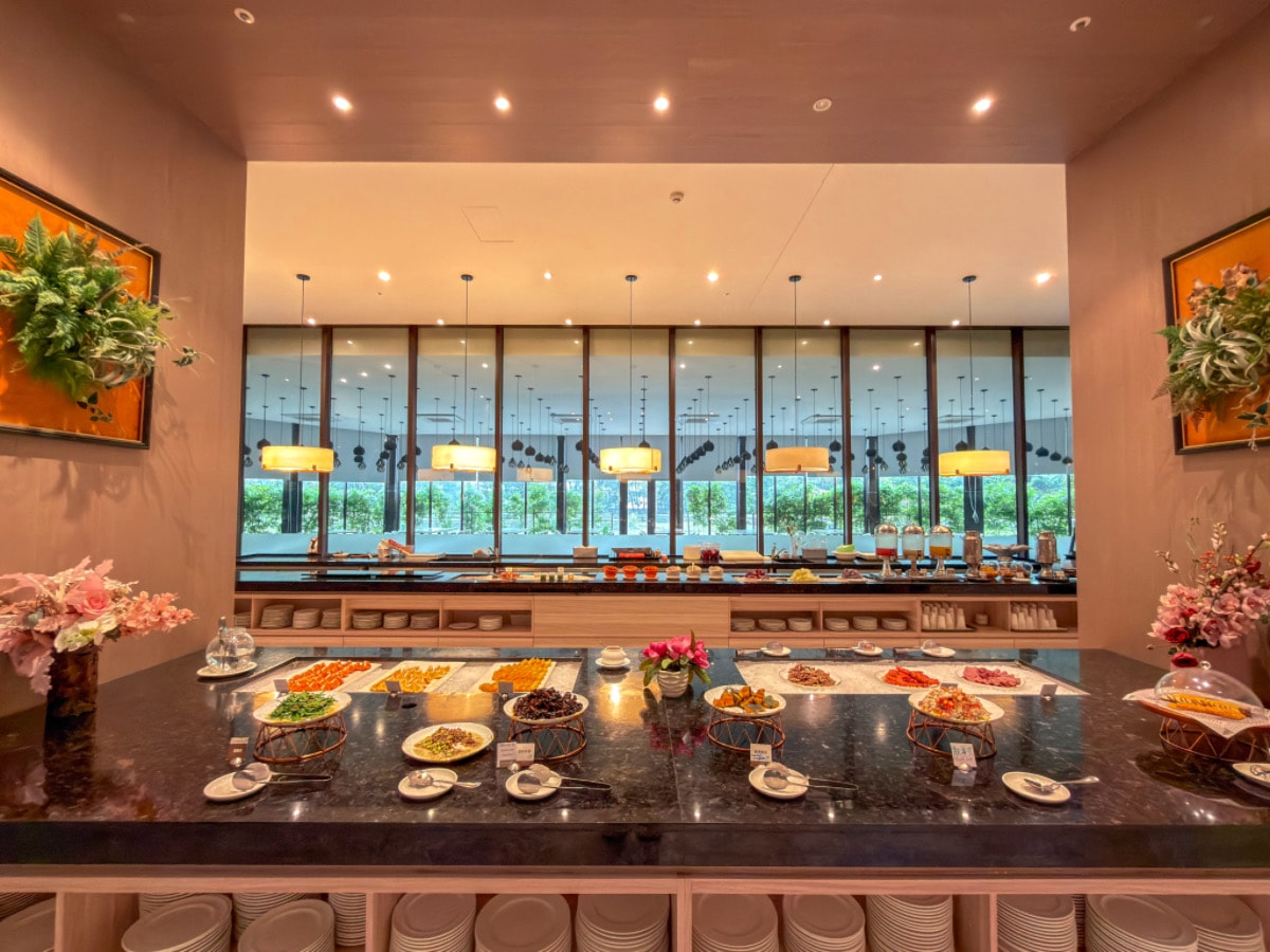 ❤旅宿分享❤【村却國際溫泉酒店】宜蘭羅東五星級溫泉飯店推薦｜（限時開團：一泊二食專案 2大送2小）270度百萬夜景 × 雙湯溫泉客房 × 星空酒吧微醺之夜
