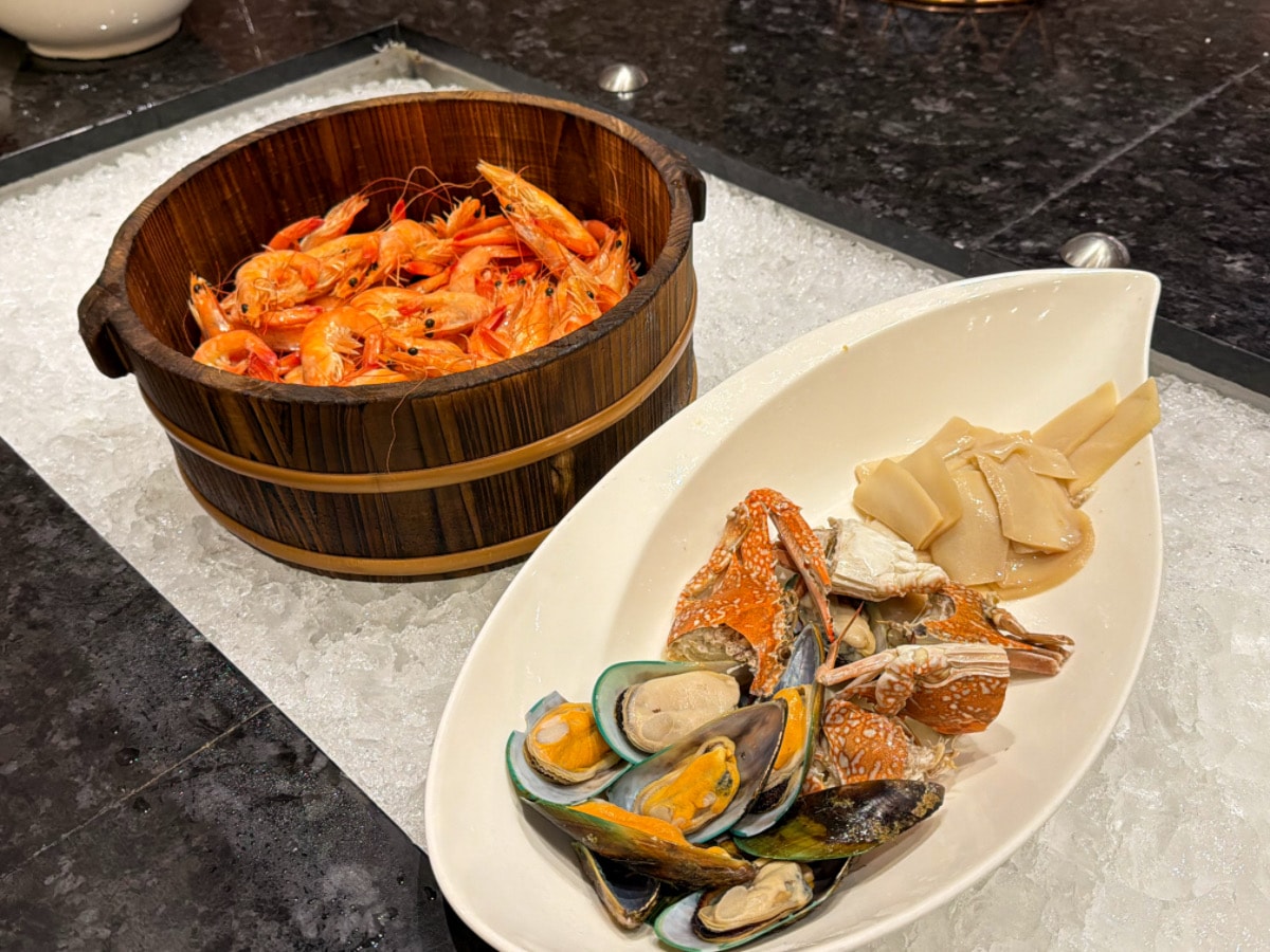 ❤旅宿分享❤【村却國際溫泉酒店】宜蘭羅東五星級溫泉飯店推薦｜（限時開團：一泊二食專案 2大送2小）270度百萬夜景 × 雙湯溫泉客房 × 星空酒吧微醺之夜