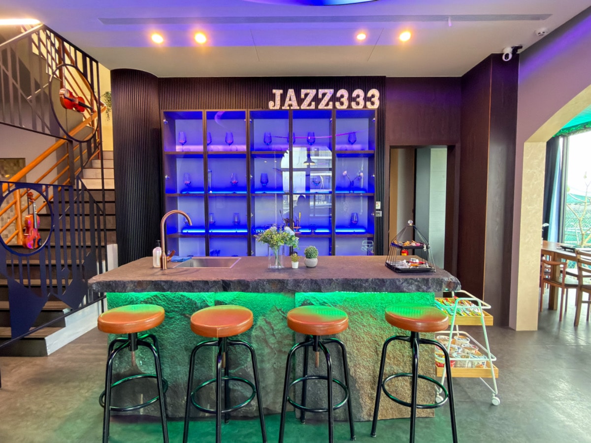 ❤旅宿分享❤【爵士333 Jazz333 Villa】宜蘭冬山包棟民宿推薦，一天只接一組客人！KTV、泳池、露天浴缸一次擁有的度假Villa
