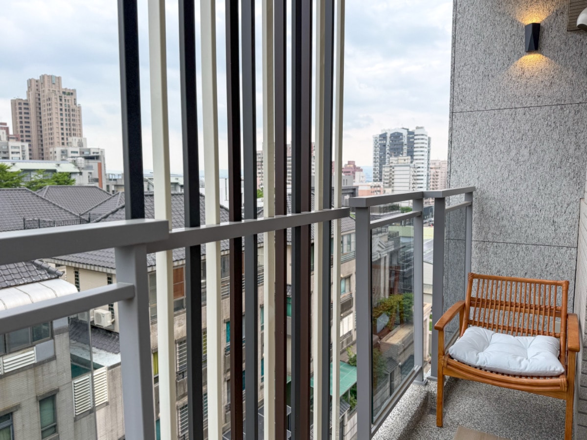 ❤旅宿分享❤【蟬說：旭樹・寓所Hotel Arbol Taichung】台中住宿推薦｜全新開幕城市旅宿！自助入住＋每房獨立陽台，東海商圈旁的質感慢旅
