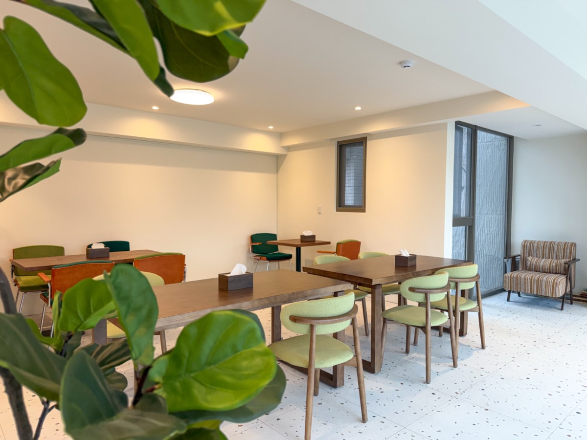 ❤旅宿分享❤【蟬說：旭樹・寓所Hotel Arbol Taichung】台中住宿推薦｜全新開幕城市旅宿！自助入住＋每房獨立陽台，東海商圈旁的質感慢旅