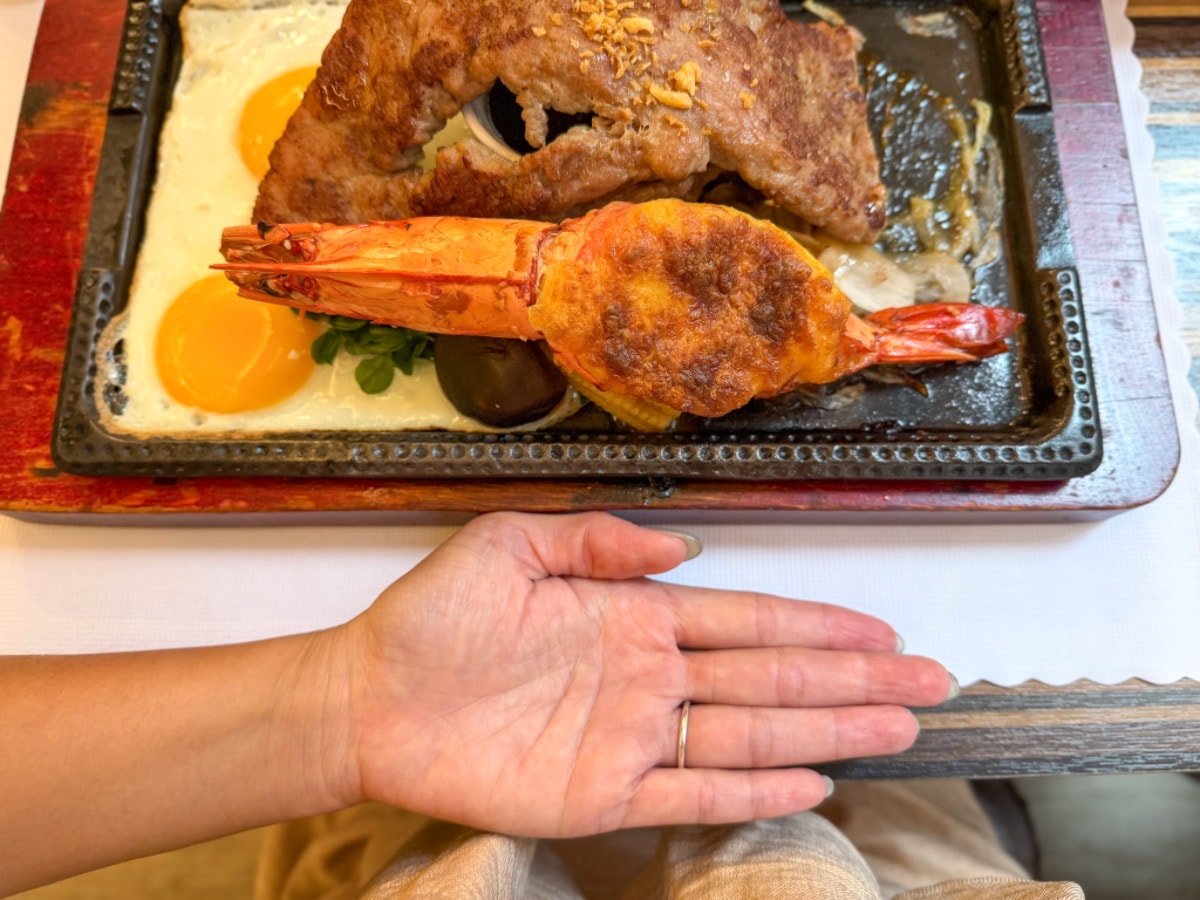 ❤美食分享❤【MIO米歐牛排館】宜蘭在地人激推｜平價牛排推薦，套餐一路吃到甜點，還有特約停車場超方便！