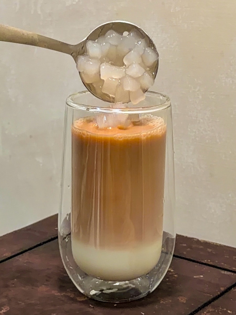 ❤美食分享❤【藝享茶金山店】重新認識普洱茶！整塊茶餅現拆現泡，0冰塊冰鎮更純粹的天然茶飲體驗
