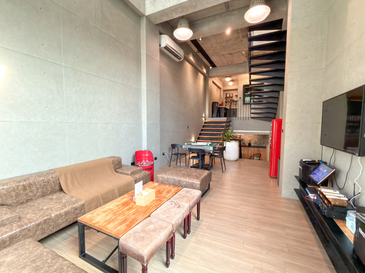 ❤旅宿分享❤【洛夫特包棟旅店 Looft Hotel】墾丁包棟推薦|4人就能包棟!清水模工業風玻璃屋、私人泳池、KTV、電動麻將一次擁有 - 第12張圖 ❤旅宿分享❤【洛夫特包棟旅店 Looft Hotel】墾丁包棟推薦|4人就能包棟!清水模工業風玻璃屋、私人泳池、KTV、電動麻將一次擁有