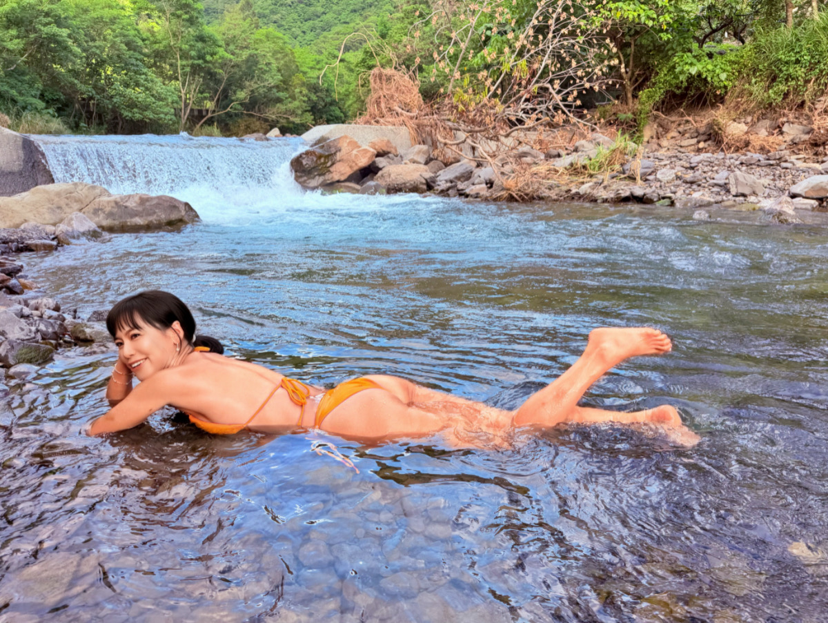 ❤產品分享❤【WET Swimwear】敦南門市試穿心得｜穿上烈焰黃Brya串珠比基尼，跟著感覺「隨心搭 Mix Your Way」