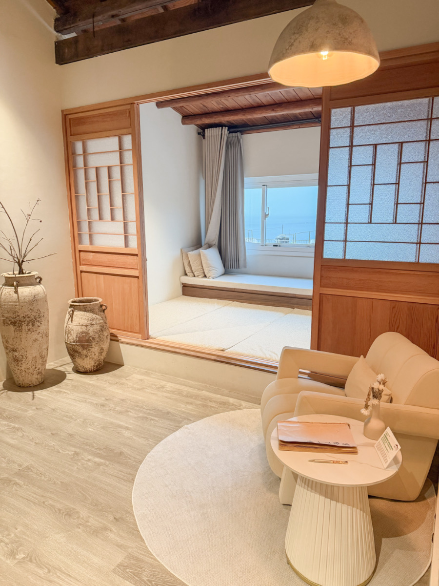 ❤旅宿分享❤【九份金瓜石水湳洞 l 神隱之月 Twilight Moon】住進山海交會的老宅包棟，躺在床上等一場水湳洞日出